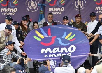 Presentan avances de iniciativa de Mano a Mano.
