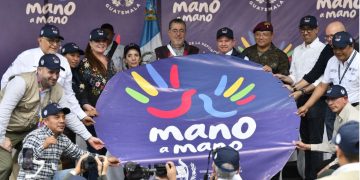 Presentan avances de iniciativa de Mano a Mano.