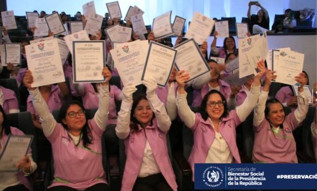 SBS ha graduado a más de 2 mil niñeras certificadas para atención de la primera infancia