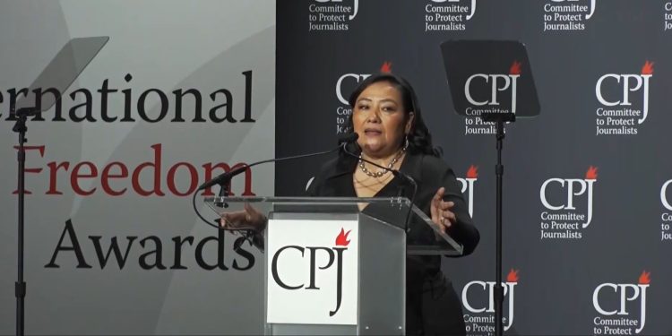 La periodista Quimy de León, durante la gala en la que recibió el premio a la libertad de prensa del Comité para la Protección de Periodistas.