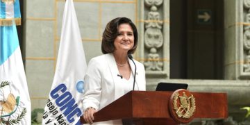 Vicepresidencia juramenta a delegaciones guatemaltecas de Robótica y Astronomía