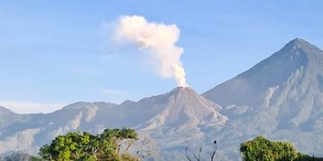 Volcanes de Pacaya, Santiaguito y de Fuego se encuentran en actividad