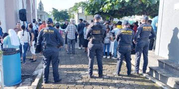 PNC brinda seguridad en cementerios. / Foto: PNC