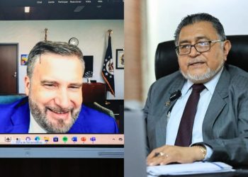 Embajador Tobin Bradley (izquierda) y ministro Maynor Estrada (derecha). / Foto: MAGA.