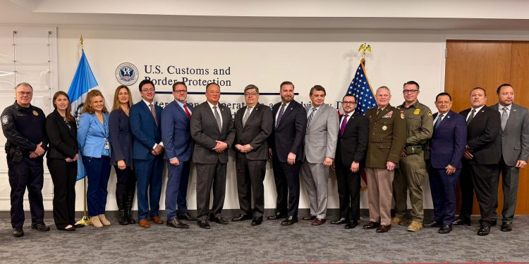 Gobiernos de Guatemala y EE. UU. reafirmaron su compromiso con una cooperación sostenida. / Foto: Mingob.