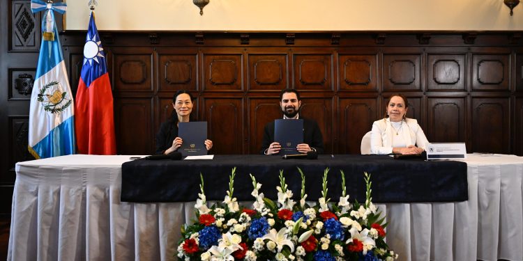 Con este convenio, Guatemala y la República de China (Taiwán) refuerzan su relación de cooperación. / Foto: Byron de la Cruz.