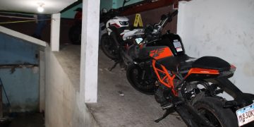 Autoridades recuperan motos y motores robados en operativo en Mixco. / Foto: PNC