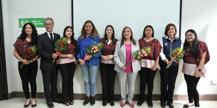 Entregan Centro de Formación Quédate en Malacatancito. / Foto: Vicepresidencia de la República.