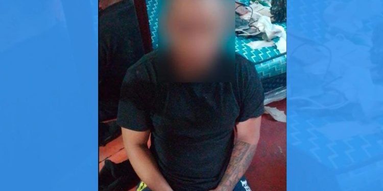 Alias “Momo” es señalado no solo por el asalto a la marmolería, sino también por otros actos delictivos. / Foto: PNC