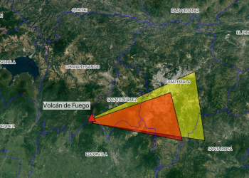 Erupción de volcán de Fuego podría lanzar ceniza sobre ciudad de Guatemala y otros municipios