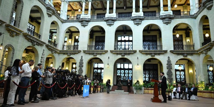Presidente Arévalo firmará Declaración de Chapultepec para garantizar la libertad de prensa