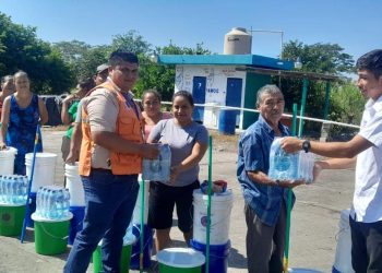 Entregan ayuda humanitaria a familias afectadas por inundaciones en Taxisco, Santa Rosa