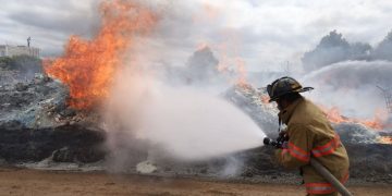 Por el momento, las causas que originaron el incendio están bajo investigación. / Foto: Bomberos Voluntarios