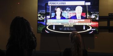 Elecciones presidenciales en Estados Unidos 2024: Trump lidera conteo de votos a la espera de seis estados clave