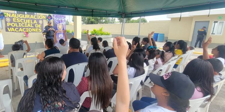 Escuela Policial de Vacaciones en Monjas, Jalapa, una iniciativa que fomenta valores en la niñez