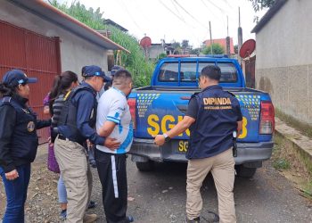 Los detenidos fueron trasladados a la Torre de Tribunales. / Foto: PNC