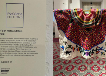 Exponen indumentaria de San Mateo Ixtatán, Huehuetenango. / Foto: Minex.