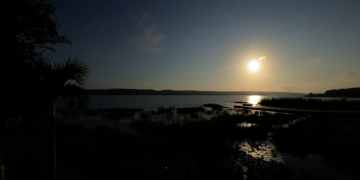 Lago Petén Itzá. / Foto: Gilber García, archivo SCSP.