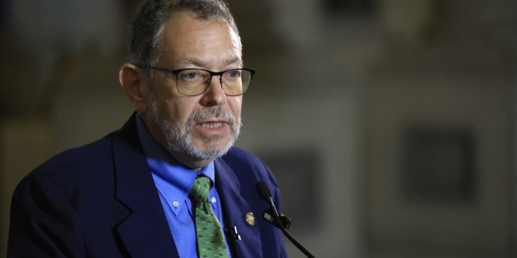 Presidente Arévalo acepta la renuncia del ministro de Comunicaciones, Félix Alvarado