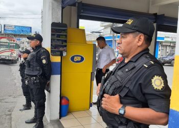 Con estas acciones, la PNC busca asegurar que las festividades de fin de año se desarrollen en un ambiente de tranquilidad y seguridad. / Foto: PNC.