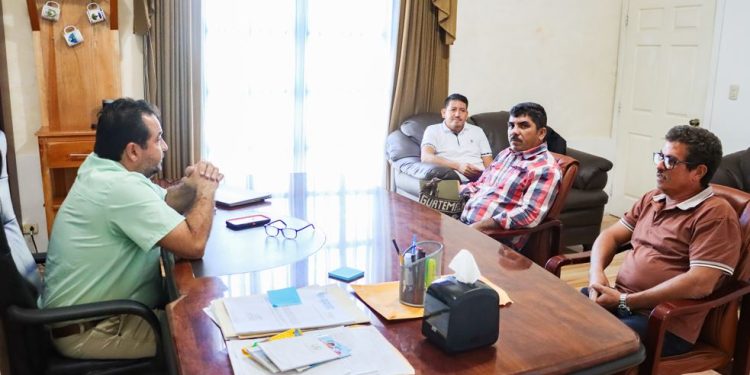 Presentan solicitud para una subestación de PNC en el caserío Guatelinda en la Libertad, Petén