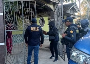 Con allanamientos, autoridades intensifican combate contra las extorsiones