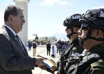 Presidente Arévalo en la conmemoración de los 103 años de la Fuerza Aérea Guatemalteca. /Foto: Álvaro Interiano.