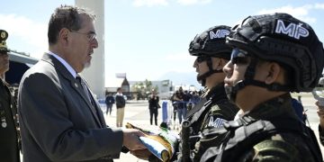 Presidente Arévalo en la conmemoración de los 103 años de la Fuerza Aérea Guatemalteca. /Foto: Álvaro Interiano.