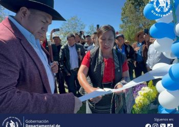 Entregan proyecto de agua potable en Momostenango, Totonicapán