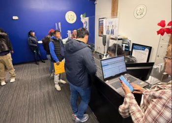 Atención consular en Filadelfia./ Foto: Minex.