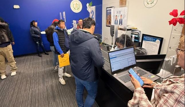 Atención consular en Filadelfia./ Foto: Minex.