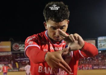 Xelajú MC avanza a semifinales con heroica victoria ante Mixco