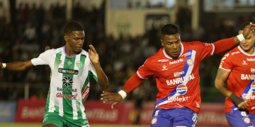 Antigua y Xelajú igualan fuerzas en la ida de semifinales del Apertura 2024