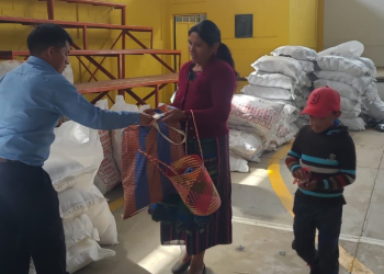 Alimentos por Acciones beneficia a más de 27 mil familias de siete departamentos