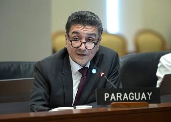 El representante de Paraguay en la OEA, Raúl Florentín, presentó la declaración conjunta en la que se exige salvoconducto para seis venezolanos asilados en la embajada argentina en Caracas.