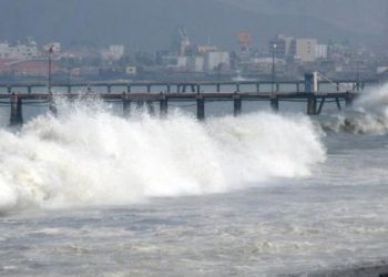 Ejército peruano advierte por olas de gran tamaño este 28 de diciembre. / Foto: Infobae.
