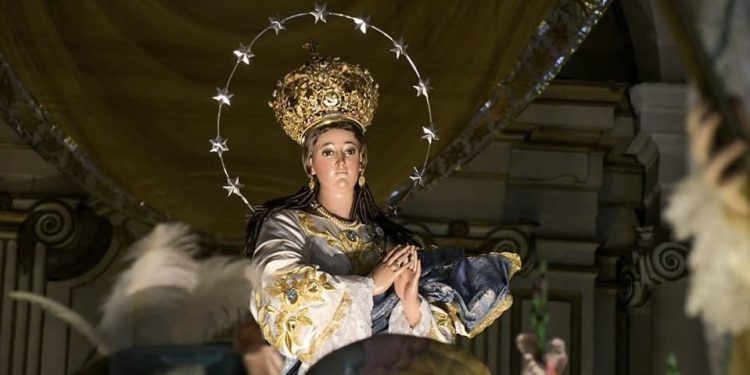 Devoción y Tradición: Procesión de la Inmaculada Concepción recorre las calles del Centro Histórico de Guatemala
