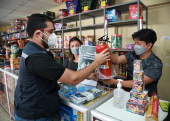 Un total de 60 inspectores visitarán más de 400 comercios durante este año. / Foto: cortesía IGSS