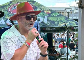 El artista Edwin Feliciano asegura que Puerto Rico es el que tiene la mejor música navideña.