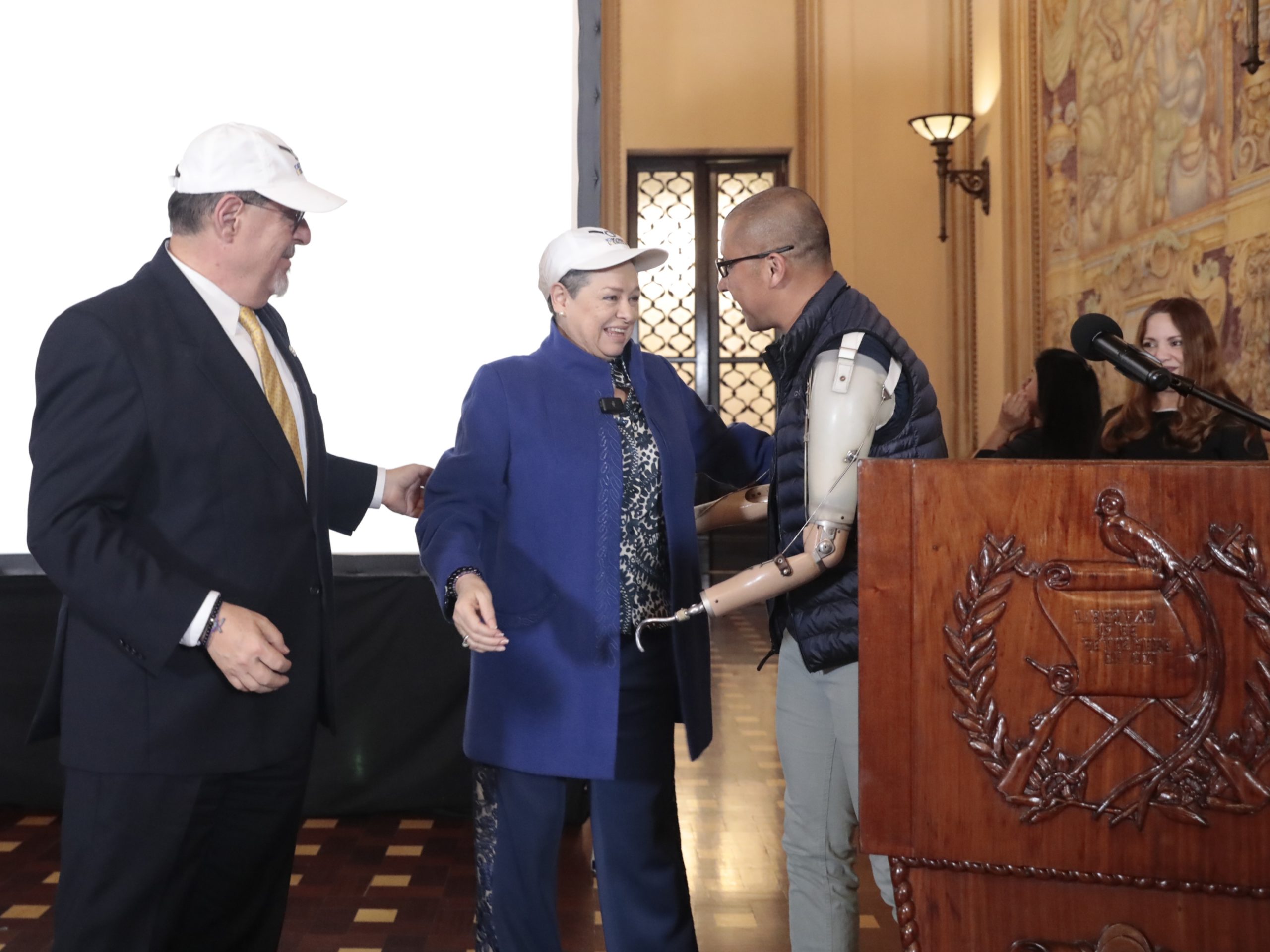 El presidente Bernardo Arévalo y la primera dama doctora Lucrecia Peinado buscan la inclución y accesibilidad para personas con discapacidad.