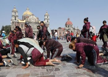 Peregrinación a la Basílica de Guadalupe reúne a miles de fieles. / Foto: EFE.