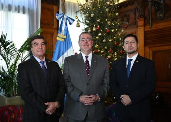 Presidentes de los tres Organismos del Estado.