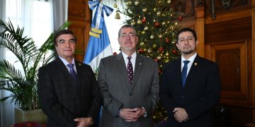 Presidentes de los tres Organismos del Estado.