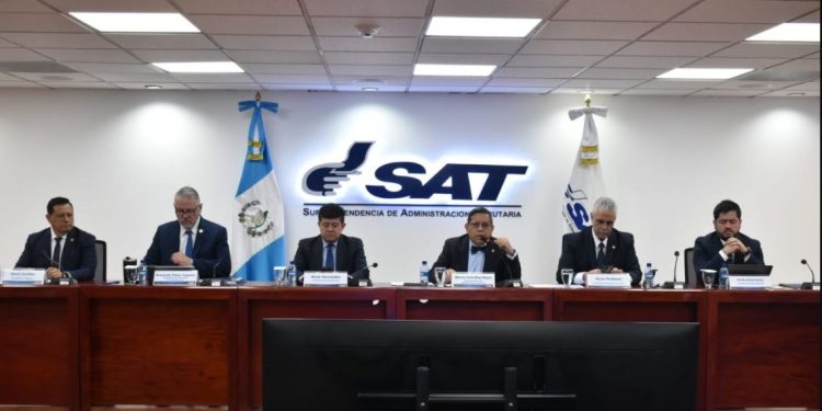 Superintendente de la SAT rechaza señalamientos y pide respeto a sus derechos de inocencia.