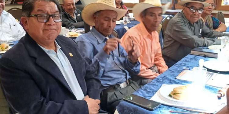 Socializan acuerdos y compromisos entre pueblos indígenas y los 22 gobernadores