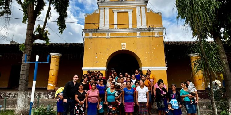 Mujeres de San Luis Jilotepeque reciben apoyo económico y capacitación para fortalecer sus emprendimientos