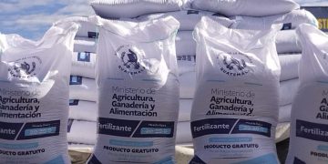 El MAGA hace un llamado a la ciudadanía para denunciar cualquier irregularidad, como el cobro indebido de dinero a cambio de la incorporación en los programas o la entrega de insumos, / Foto: MAGA