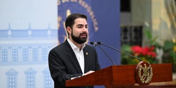 Secretario de Comunicación Social de la Presidencia, Santiago Palomo, anuncia la agenda del presidente Arévalo para esta semana. / Foto: Byron de la Cruz