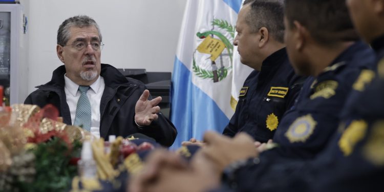 Presidente Arévalo supervisa plan de seguridad para las fiestas de fin de año