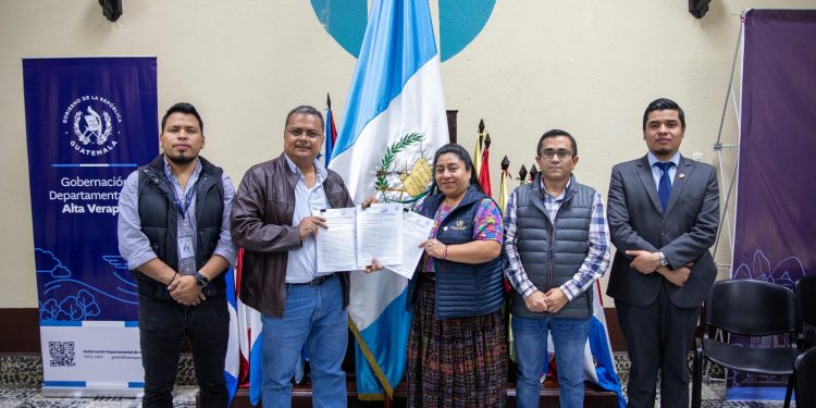 Firma de convenios permitirán impulsar el desarrollo en Alta Verapaz